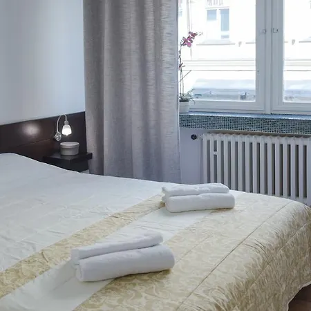 Modern Dlouha * Prague